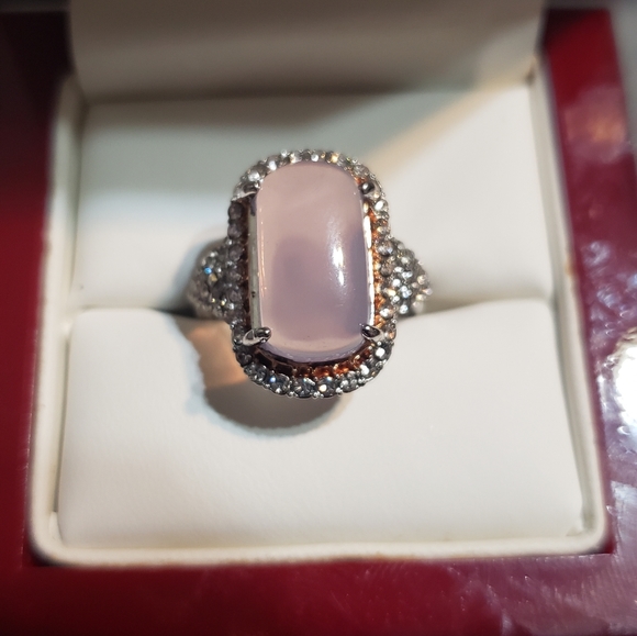 Ladies fashion purple stone ring.  New - Picture 3 of 12